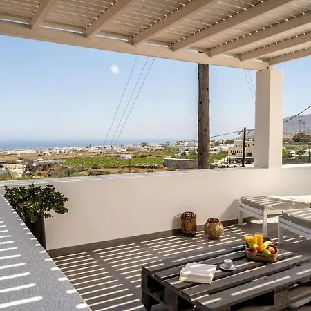 In The Heart Of & Free Pool - Nychteri * Fira (Santorini)