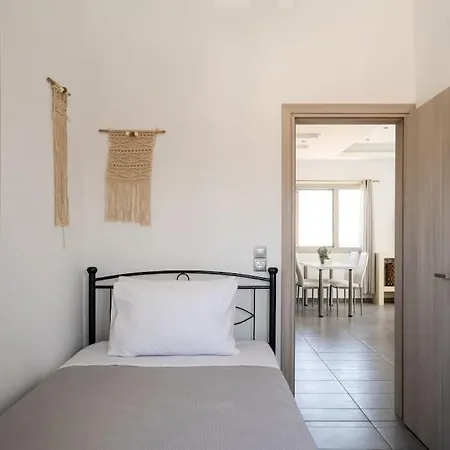 In The Heart Of & Free Pool - Nychteri Apartmán Fira (Santorini)