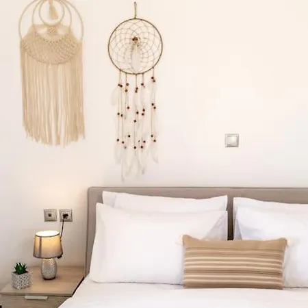 In The Heart Of & Free Pool - Nychteri Apartmán Fira (Santorini)