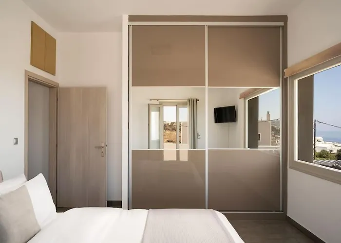 In The Heart Of & Free Pool - Nychteri Apartman *