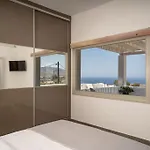 In The Heart Of & Free Pool - Nychteri * Fira (Santorini)